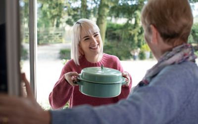 9月6日は、世界老人給食の日です。
