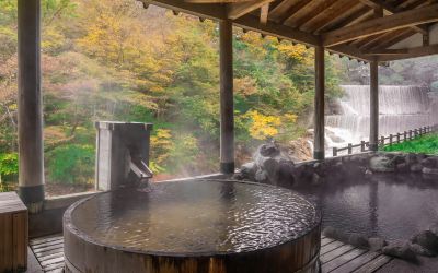 9月6日は、岩室温泉・黒湯の日です。