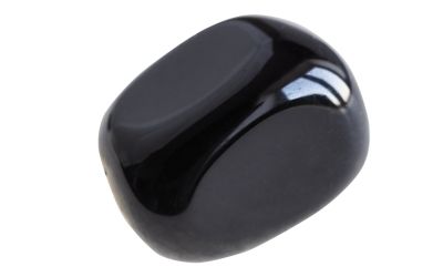 11月2日の誕生石(バースデーストーン)はブラック・オニキスで、石言葉は「宗教的思索」