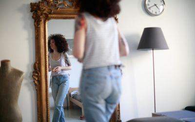 11月30日は、鏡の日です。