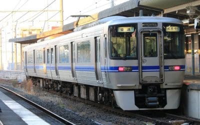 11月19日は、鉄道電化の日です。